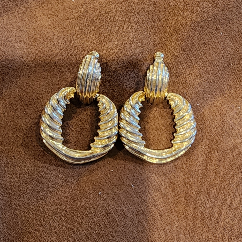 Vintage clip on earrings
